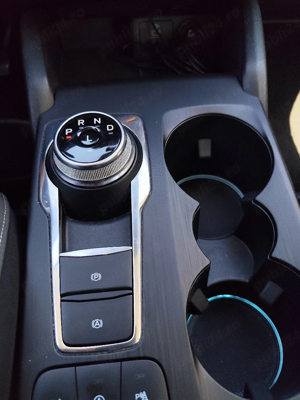 Ford Focus Combi 1.5 EcoBlue Titanium Facelift, 120 CP,  cutie automata Joystick,