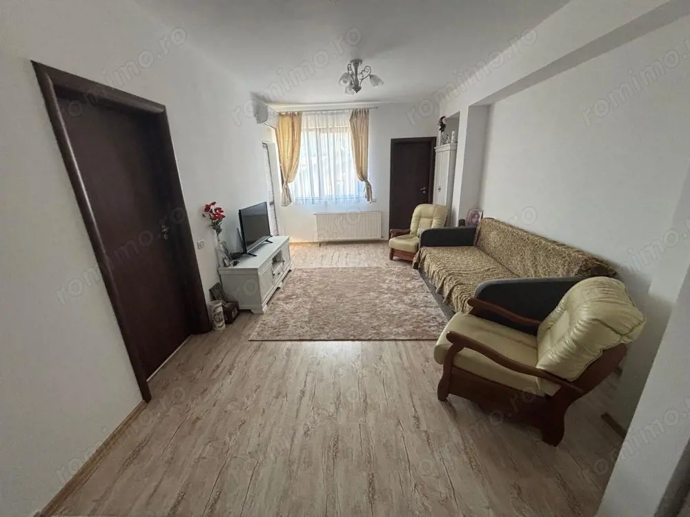 Apartament decomandat, balcon, etaj 1, Prelungirea Ghencea