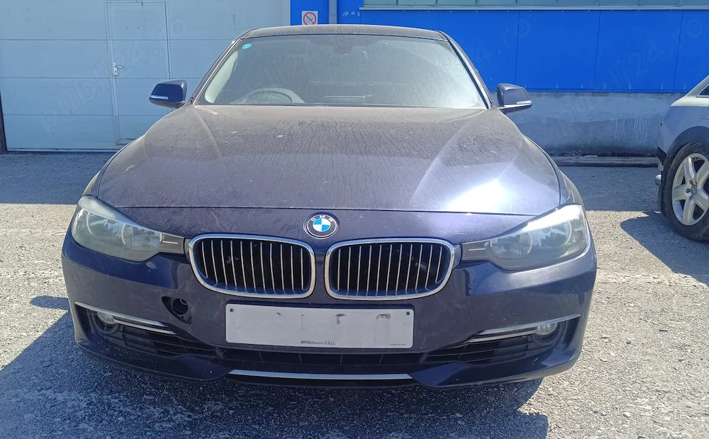Dezmembrez BMW S3 F30 2.0B 2013