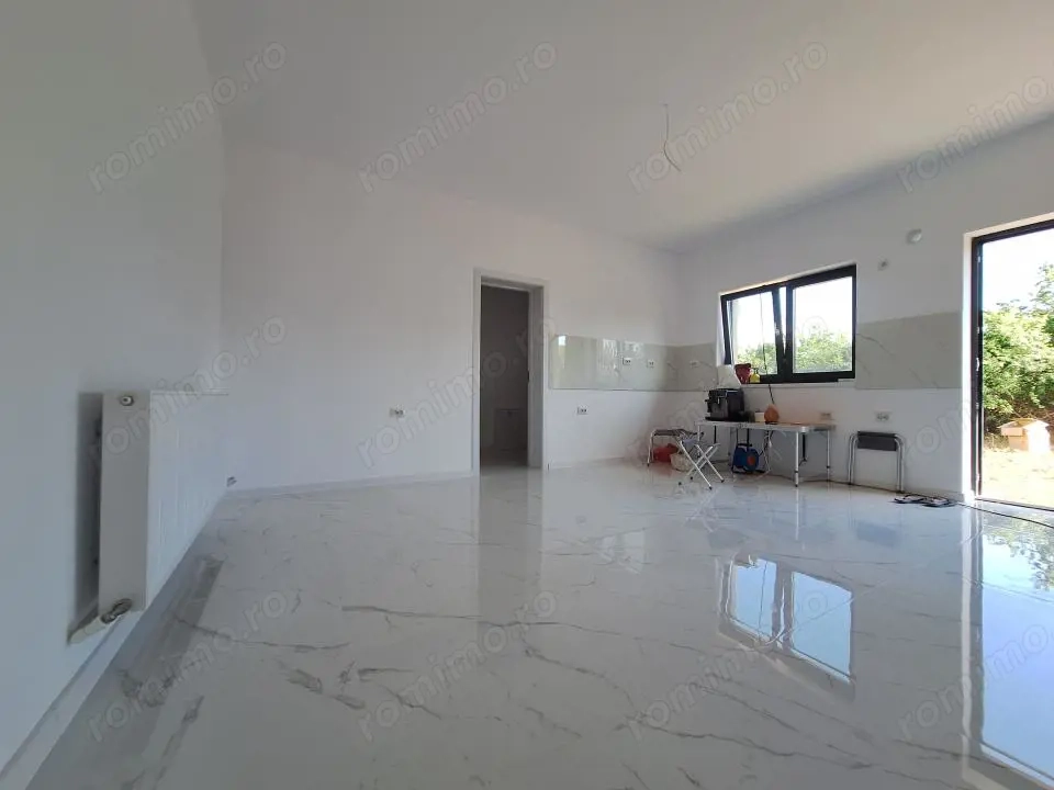 Casa tip Duplex in Giarmata-despartit prin camera tehnica-teren generos 