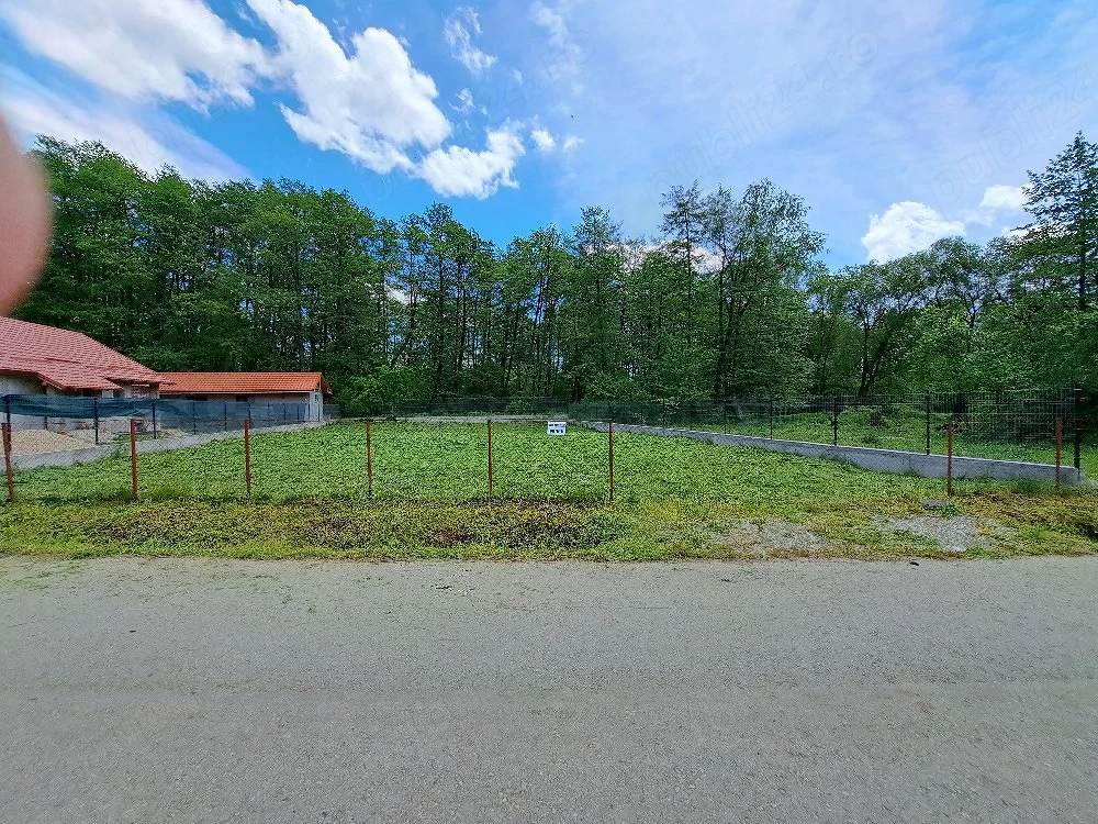 Teren intravilan de vânzare Polovragi Gorj - 700mp2