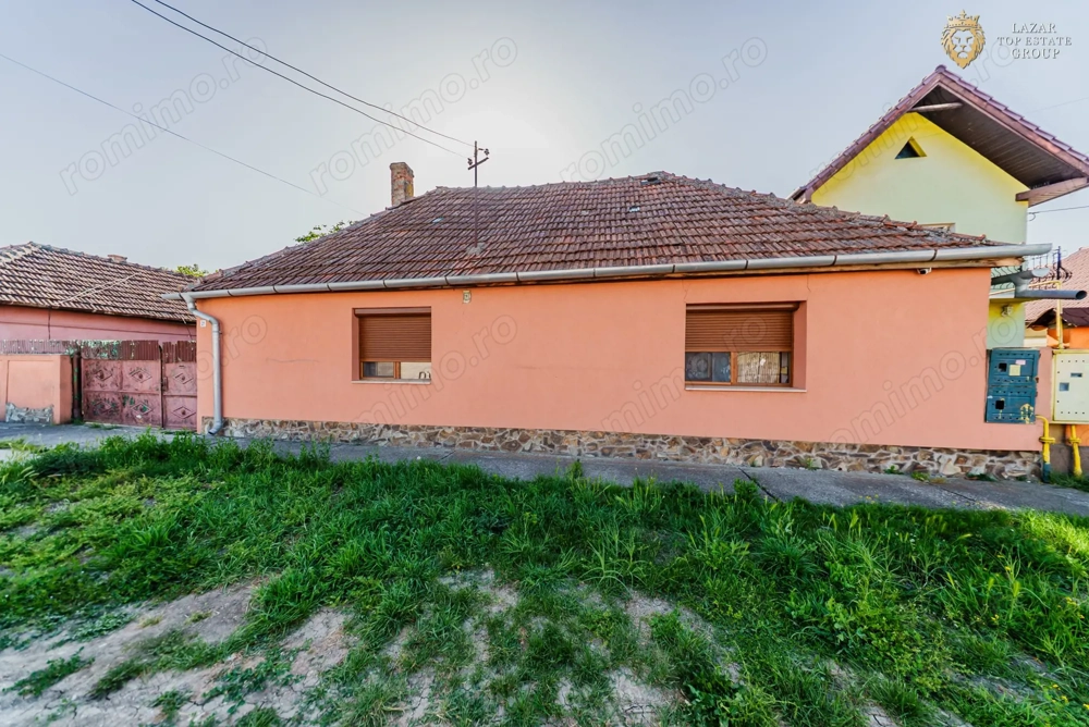 Casă cu 3 camere de vânzare in Vladimirescu