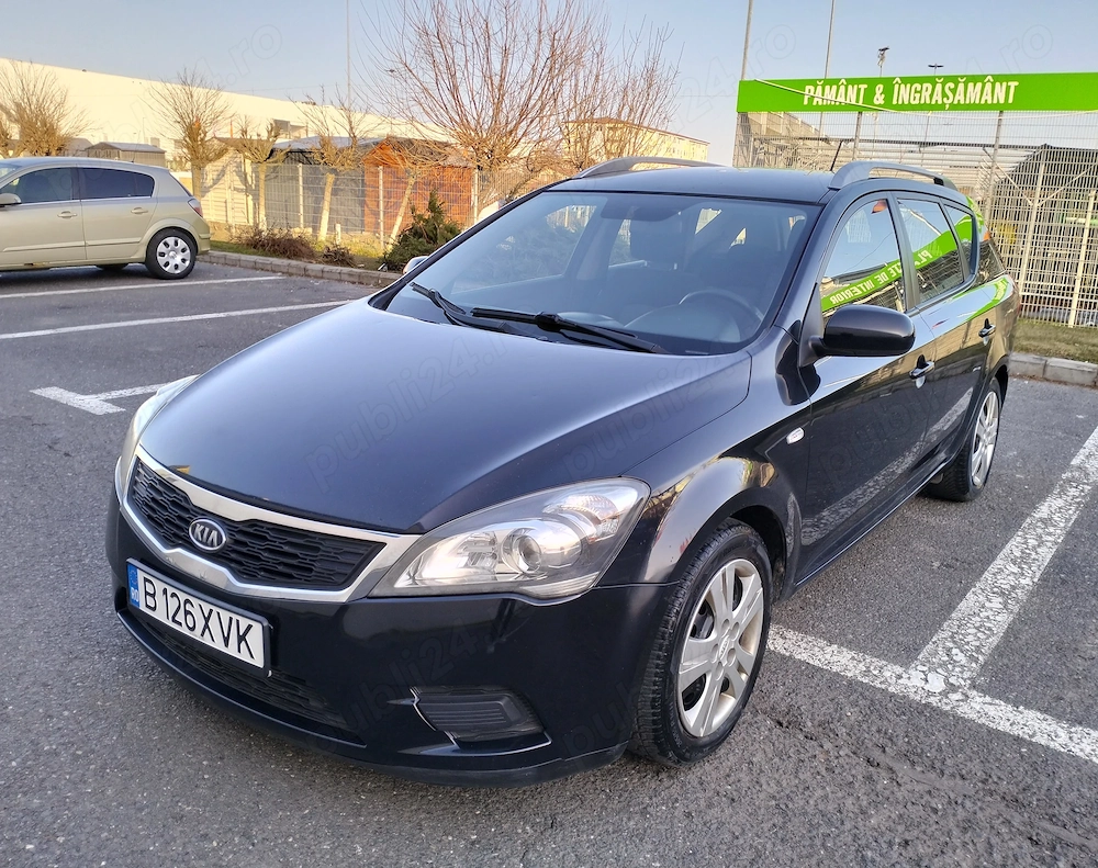 KIA Ceed Euro 5 mașina impecabilă model break foarte spațioasă auto fără probleme consum mic 6 vitez