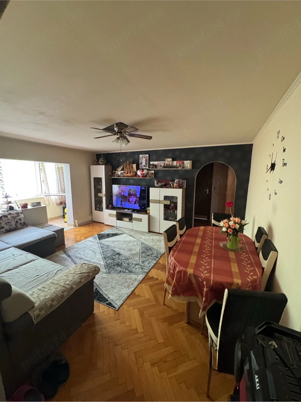 Apartament cu 3 camere,etaj 2, micro 16