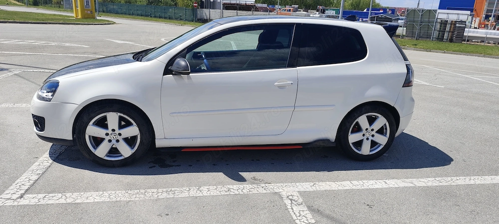 Vînd golf 5 ocupe GT, an 2  cai