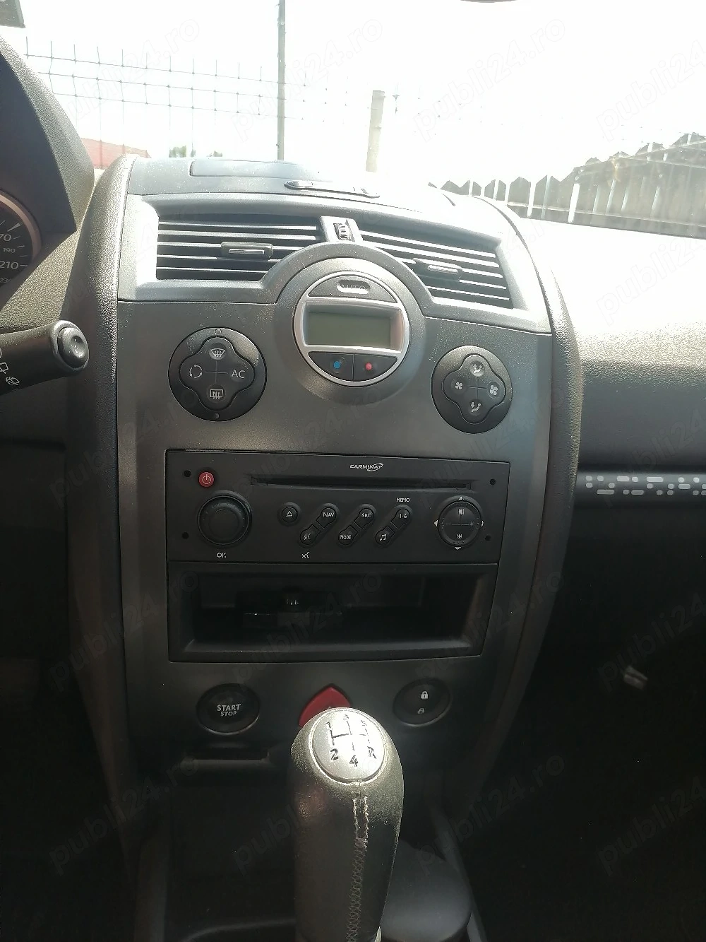 Vând sau schimb Renault Megane cu Golf 5 