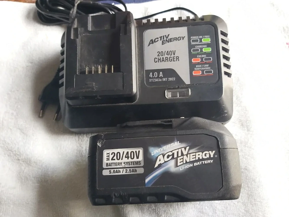 acumulator,incarcator Activ energy