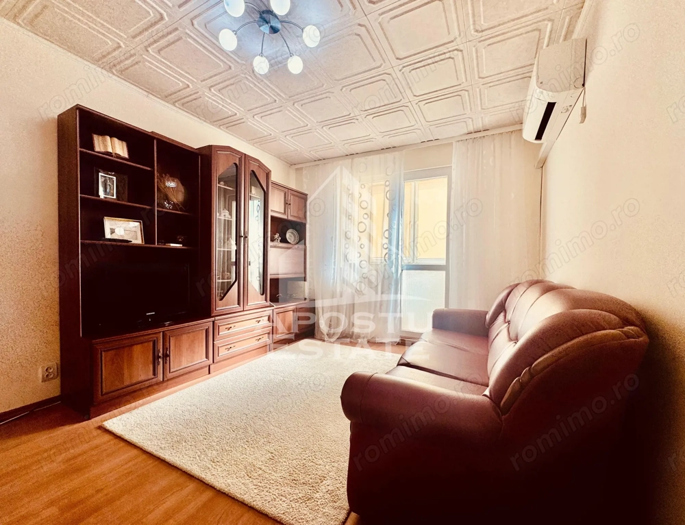 Apartament de vanzare 3 camere, 54 mp utili, zona Fortuna