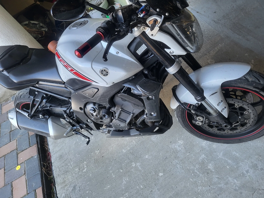 Vând moto Yamaha FZ1 in perfectă stare 