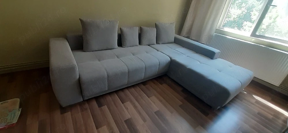 De vânzare colțar.