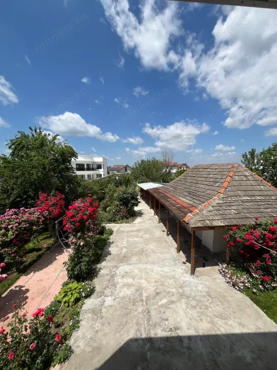 Casa impecabila P+1, 274 mp, cu 1128 mp teren si livada, zona Popoveni