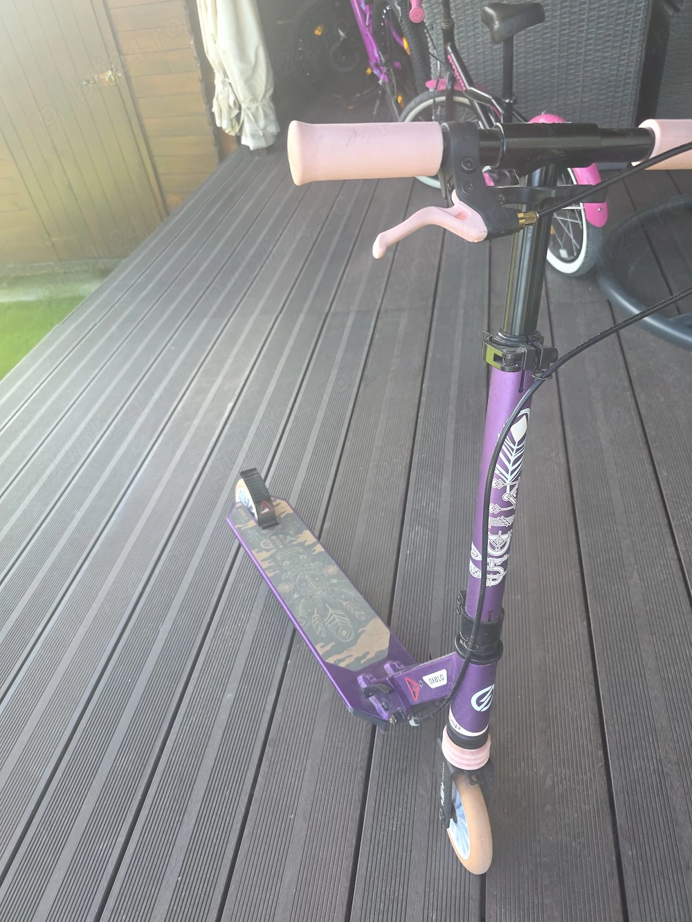 Trotinetă cu Suspensii şi Frâne pe Ghidon Mid 5 Violet Copii Pret 150 ron,