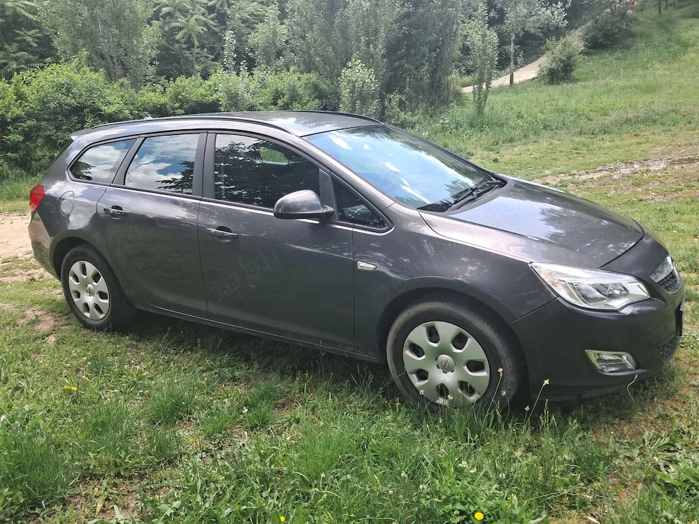 Opel Astra J Sport Tourer 2012 1,7 CDTI 110cp înmatriculat