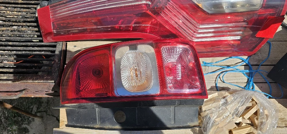 Stop dreapta Duster 