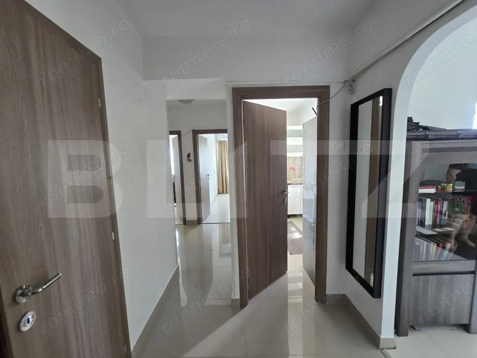 Apartament 3 camere în bloc PP – Ultracentral, renovat, mobilat 