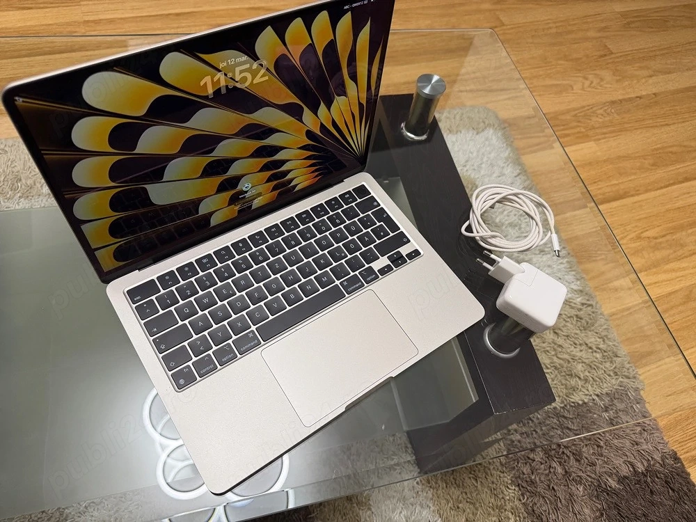 Macbook Air M3 2023 Starlight 13"