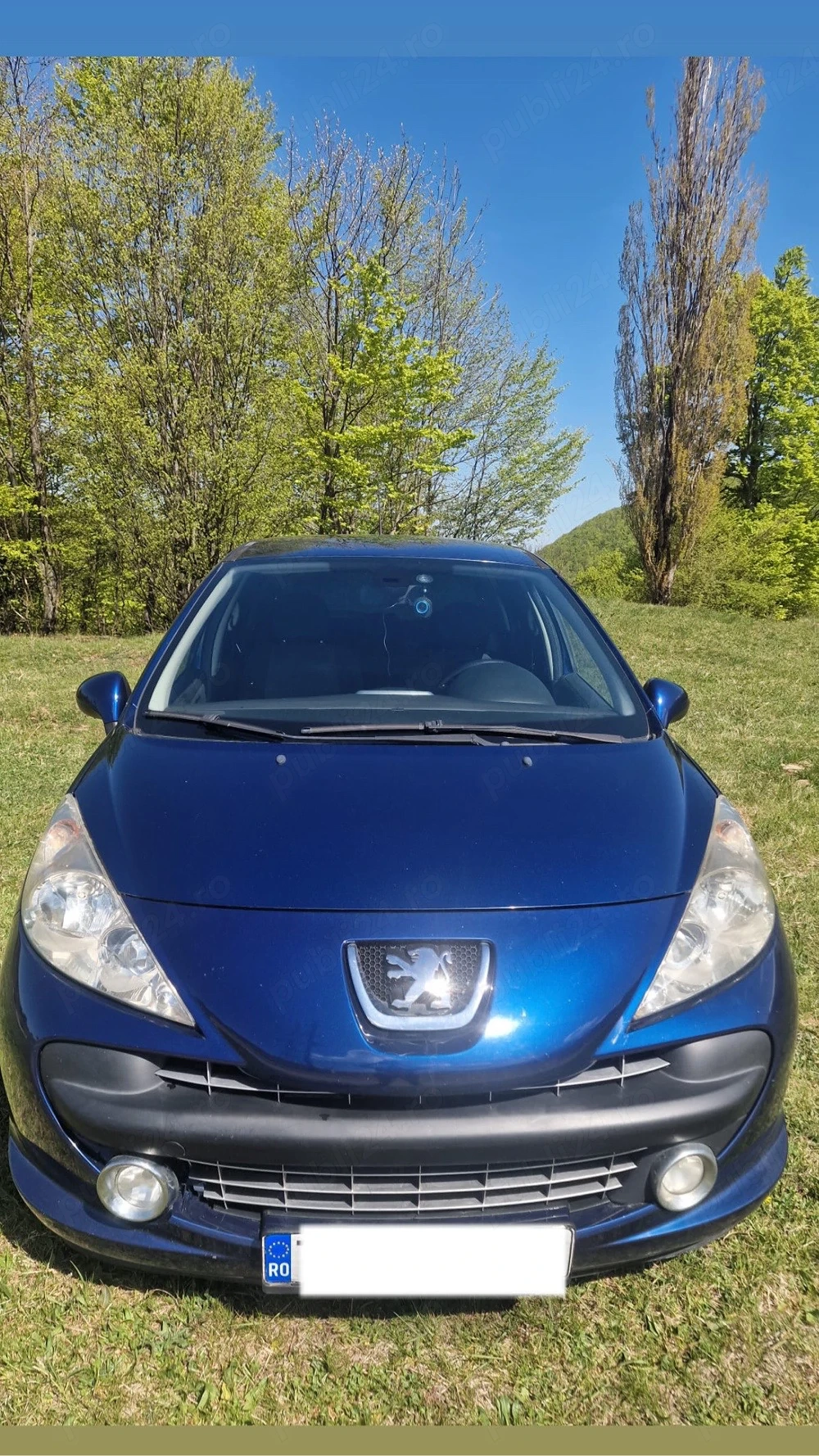 Vând Peugeot 207 an 2009 motor 1.4 benzina 