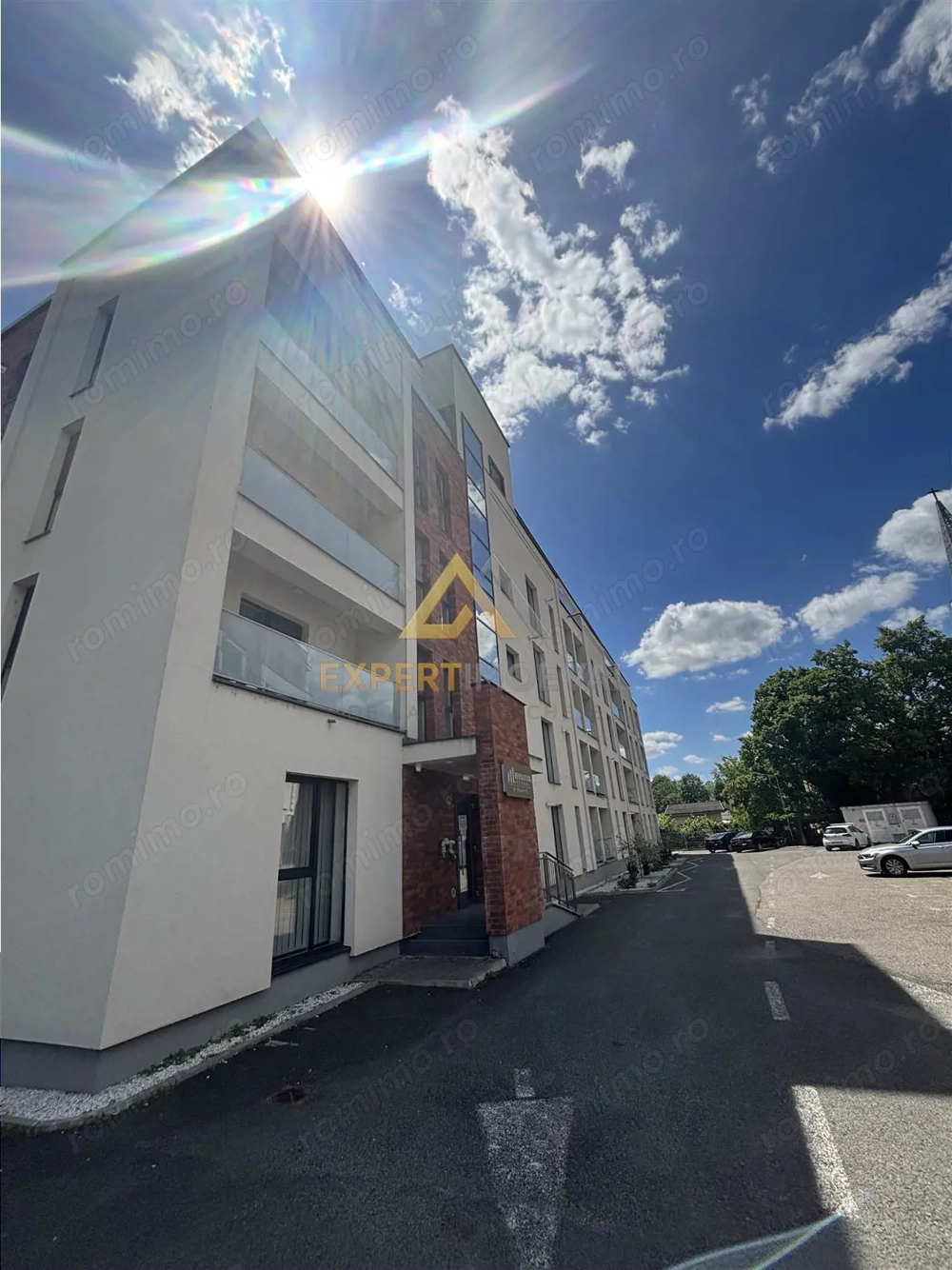 Apartament modern de  #238;nchiriat Revolution Residence