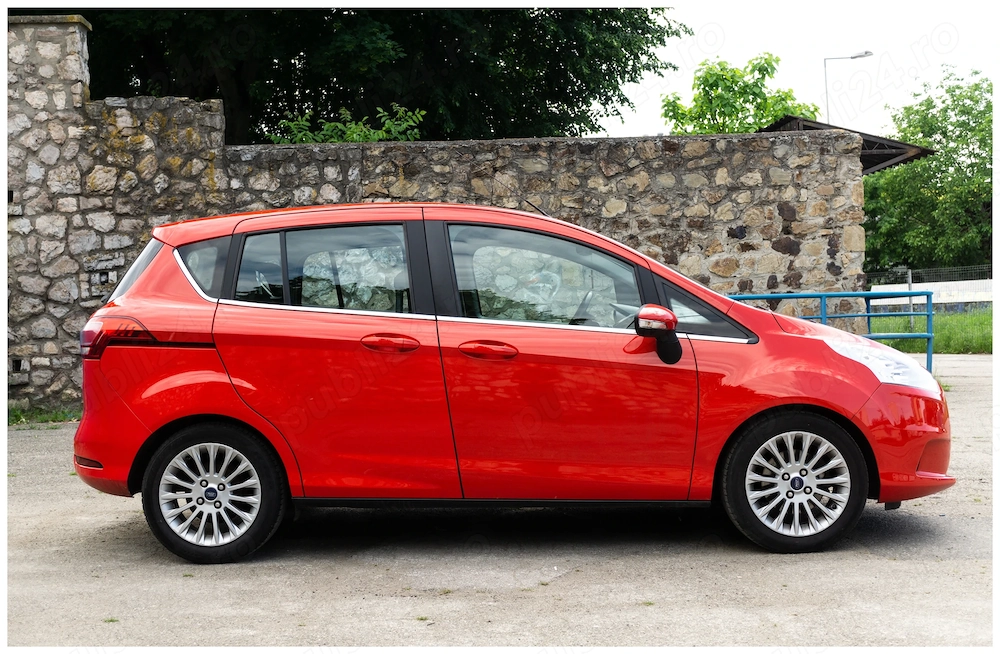 Ford B-MAX - Cameră Marșarier - Pilot automat - Navigatie