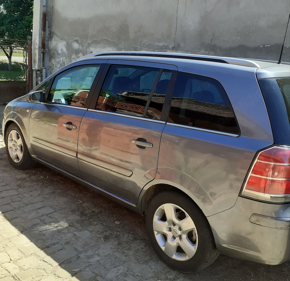 Vând Opel zafira 2007