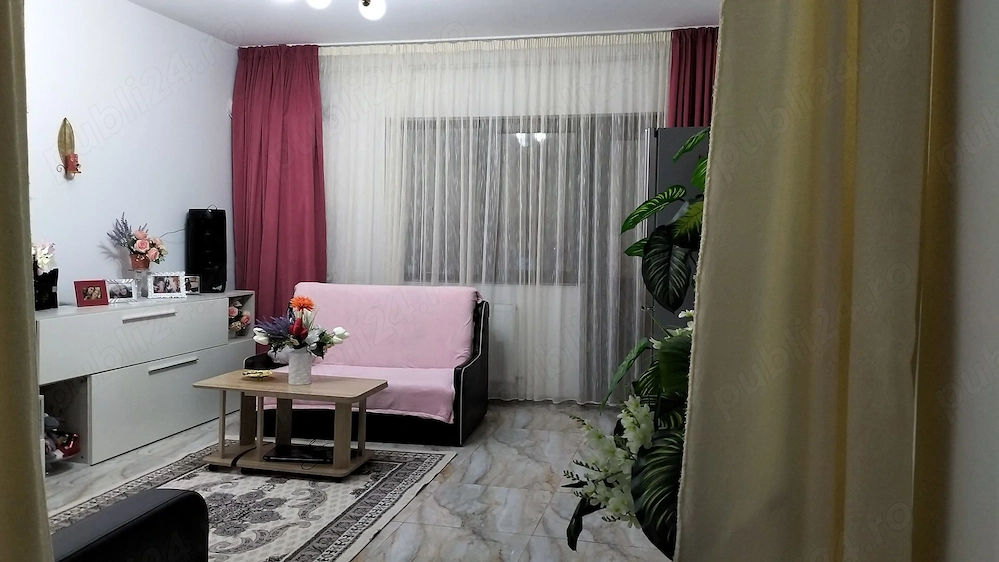 Proprietar, apartament doua camere, parter.