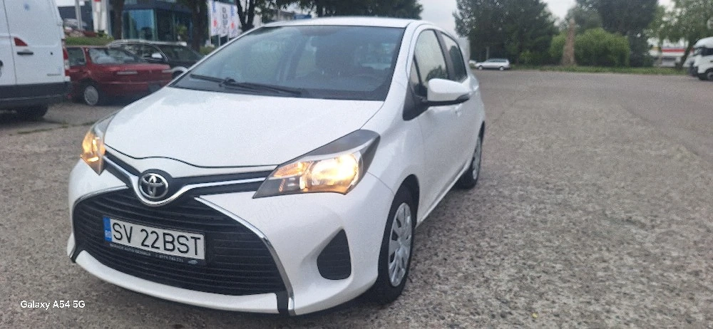 Vand Yaris 1.33 benzina 2016