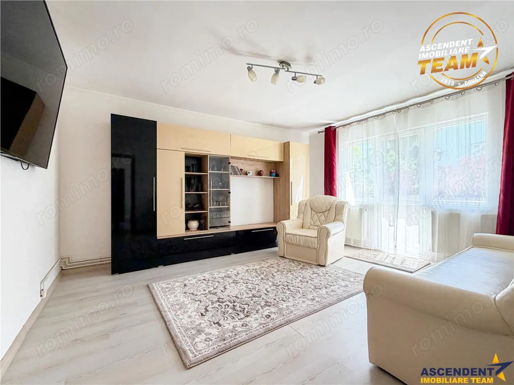 Apartament cu 3 camere, decomandat, etaj2, Central, Sfantu Gheorghe