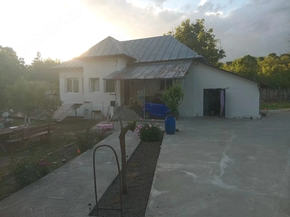 casa de vanzare complet utilata renovata recent 