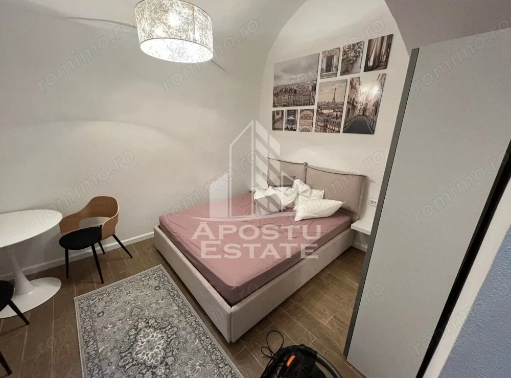 Apartament cu o camera, la parter, in Piata Uniri, in Timisoara