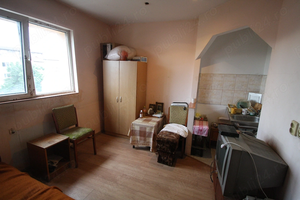 Proprietar vand garsoniera Zona Dambovita, 23.500 euro