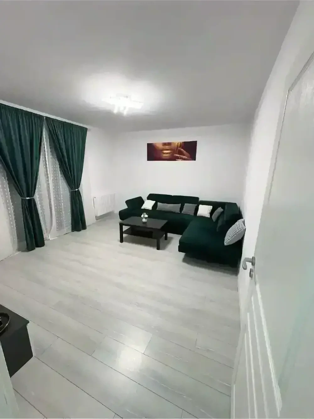 Proprietar-vand ap.2 camere decomandat, gradina,balcon, loc de parcare, Complex Premium Residence