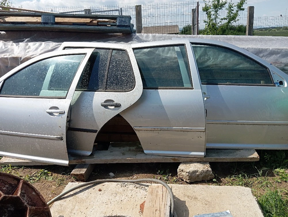 Vând uși de golf 4 