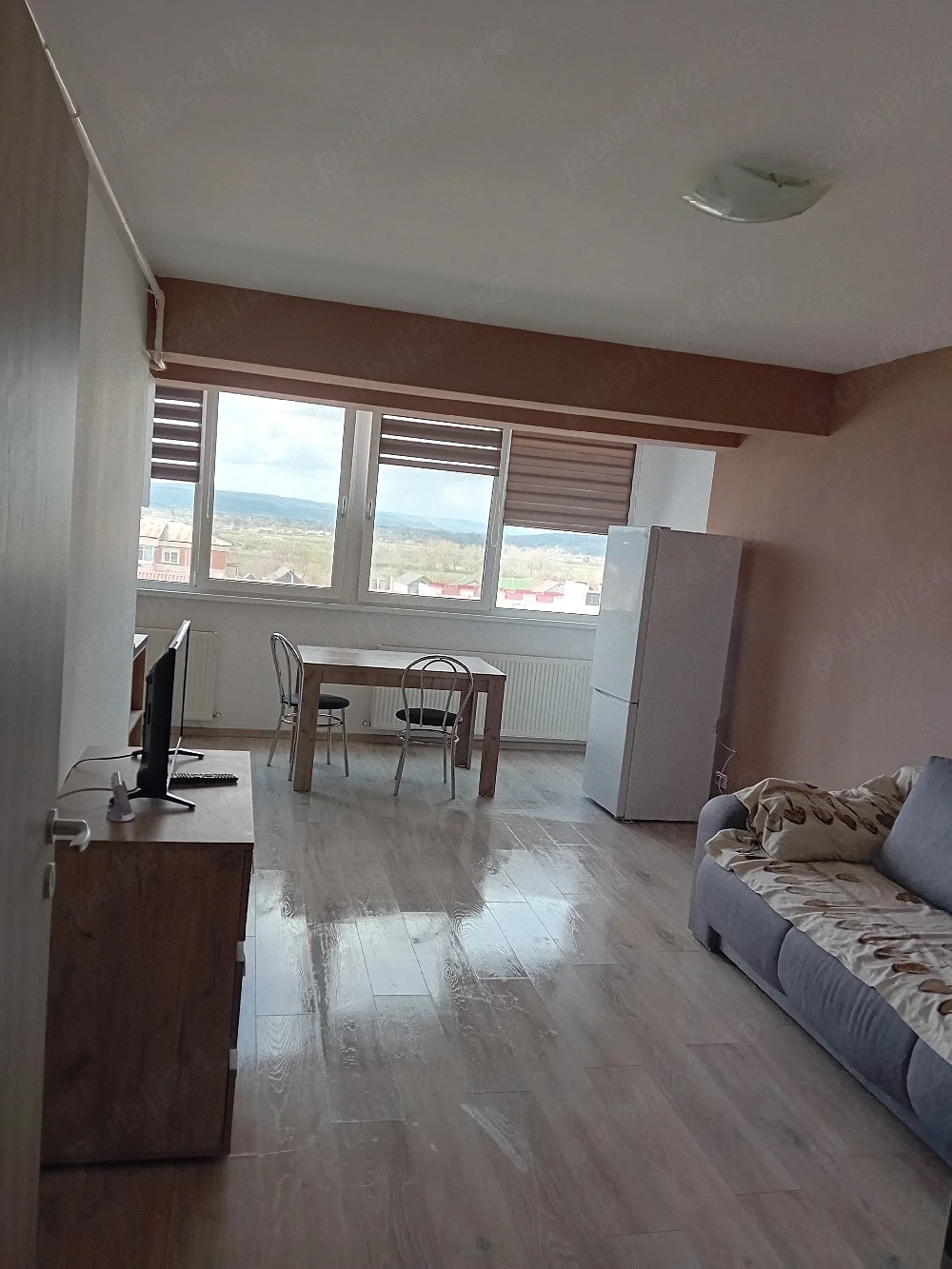 garsonieră de închiriat 40 mp blc nou cu lift 