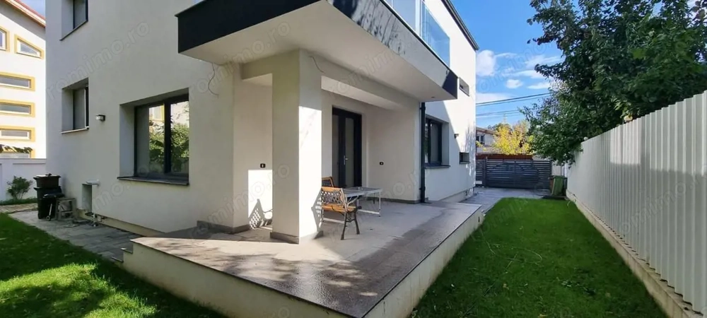Casă spectaculoasă – 314 mp utili, cramă, terase, 7 camere, teren 432 mp
