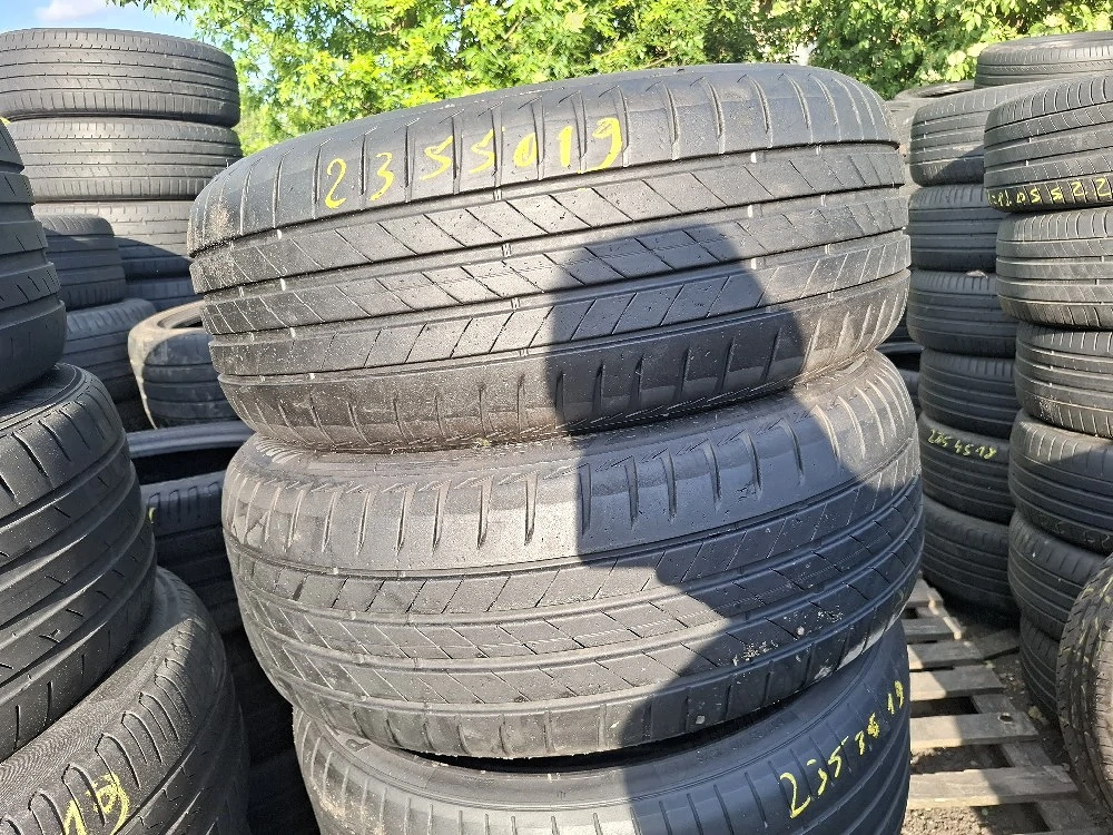 vand 2 anvelope 235 50 19 brigestone bune de vara ca noi dot 2023