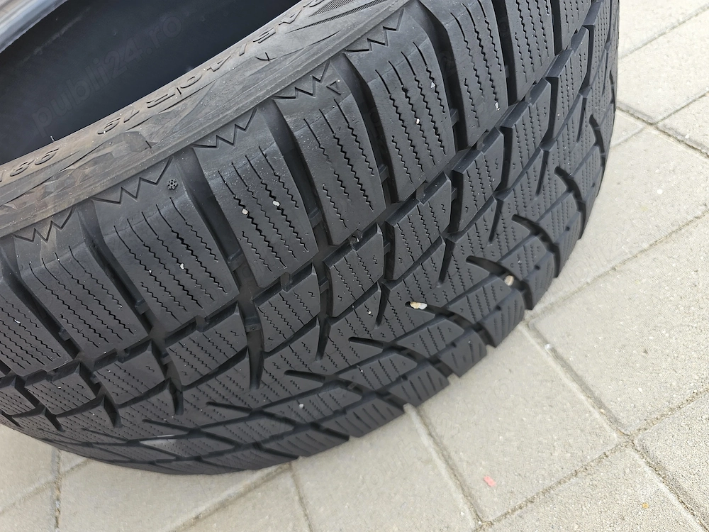 245 /40 R19 M+S 