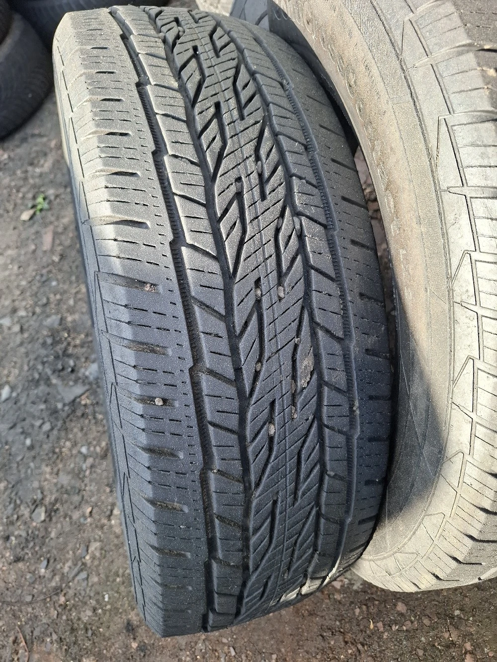 vand 1 anvelopa 255 70 16 continental bun 