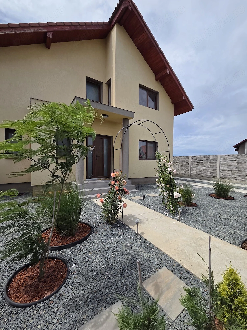 Proprietar | vând casă individuală modernă | Sânandrei | 2 fronturi stradale