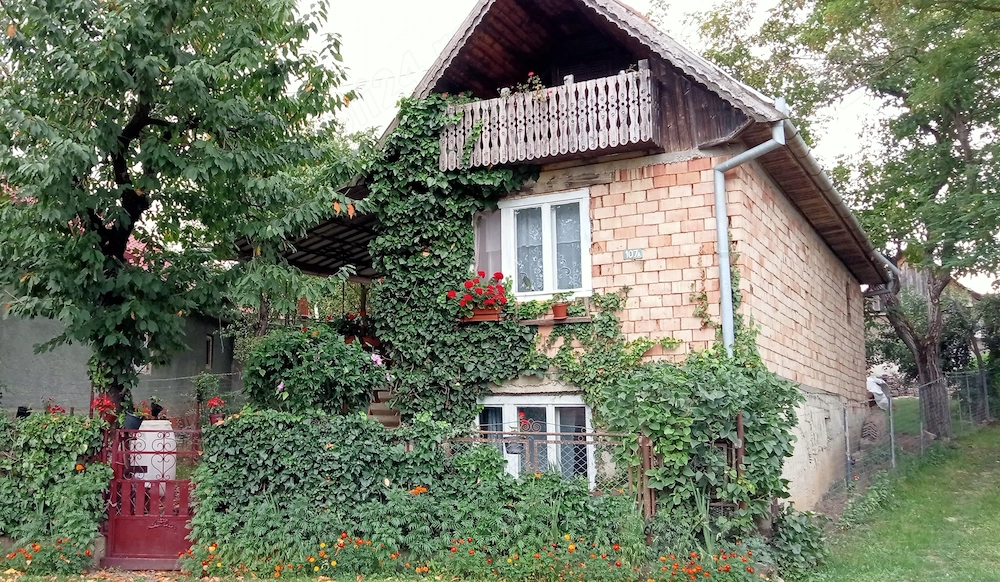 Casa la tara, sat Barai, com.Caianu, jud. Cluj