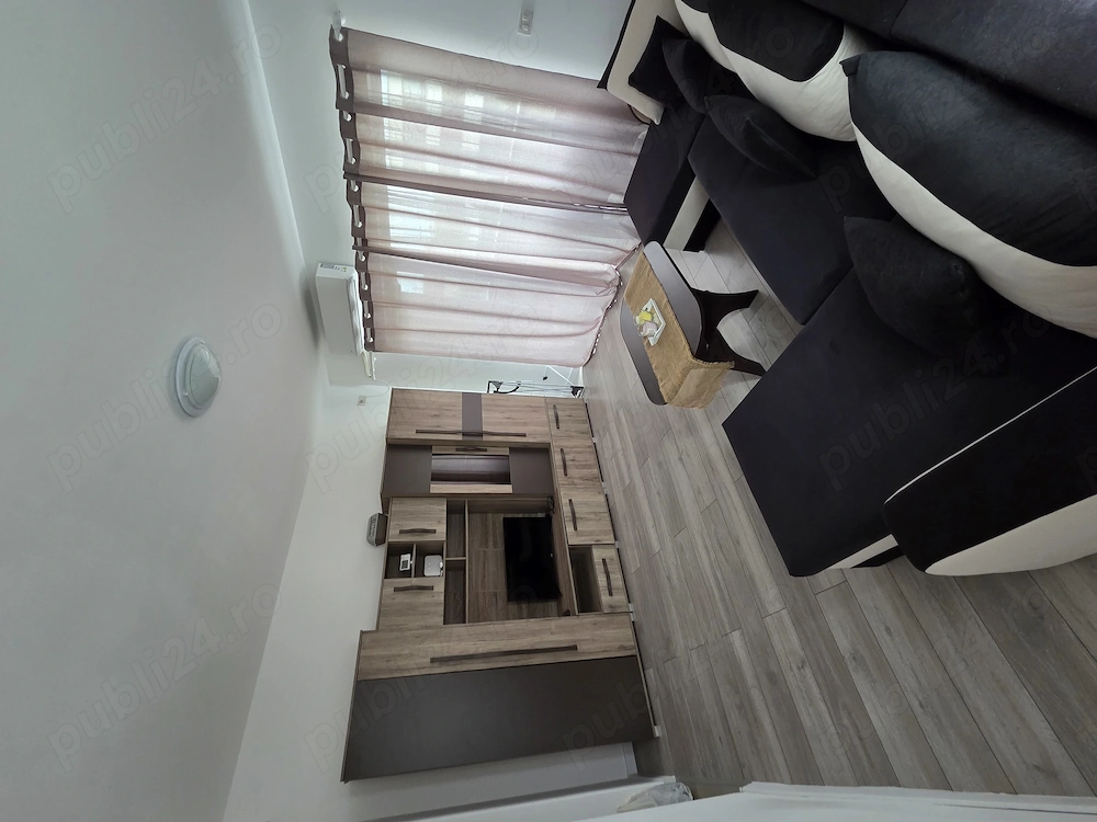 Proprietar, ofer spre inchiriere apartament cu două camere, decomandat , etaj 1, balcon, 
