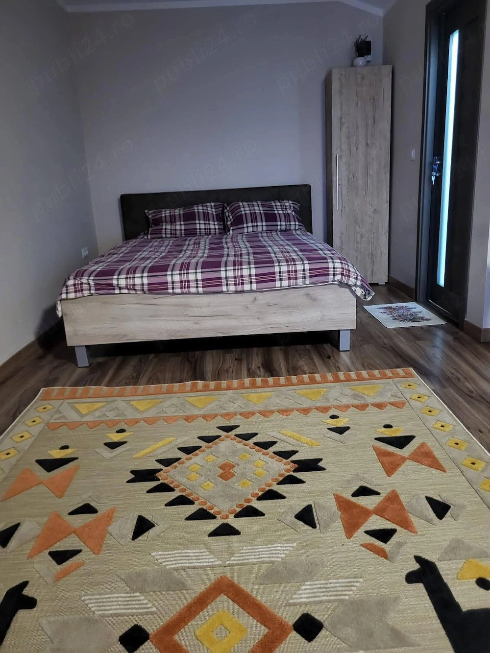garsoniera de închiriat 