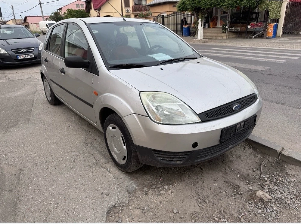 dezmembrez ford fiesta 1.3 benzina 