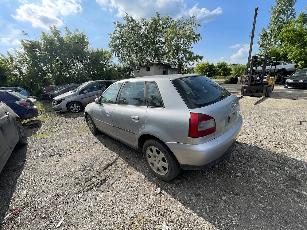 Dezmembrez Audi A3 1.6 benzina BFQ 75kW 102CP Gri an 2003