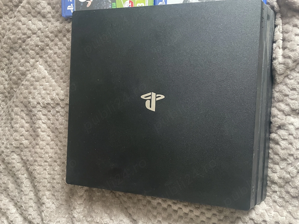 Vând ps4 pro
