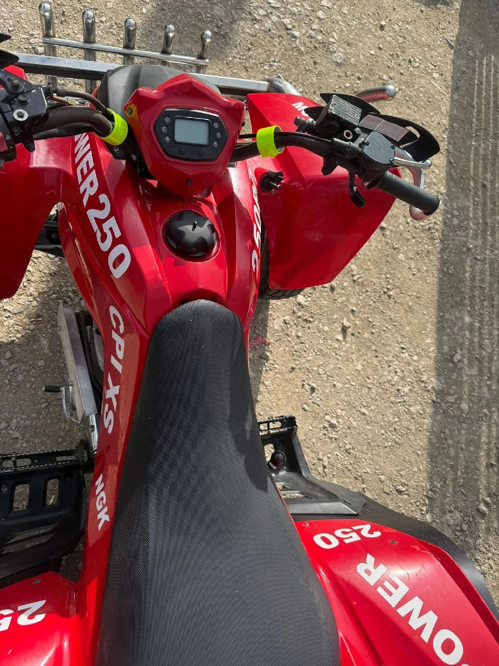 Vand ATV 250CC In doua pistoane 