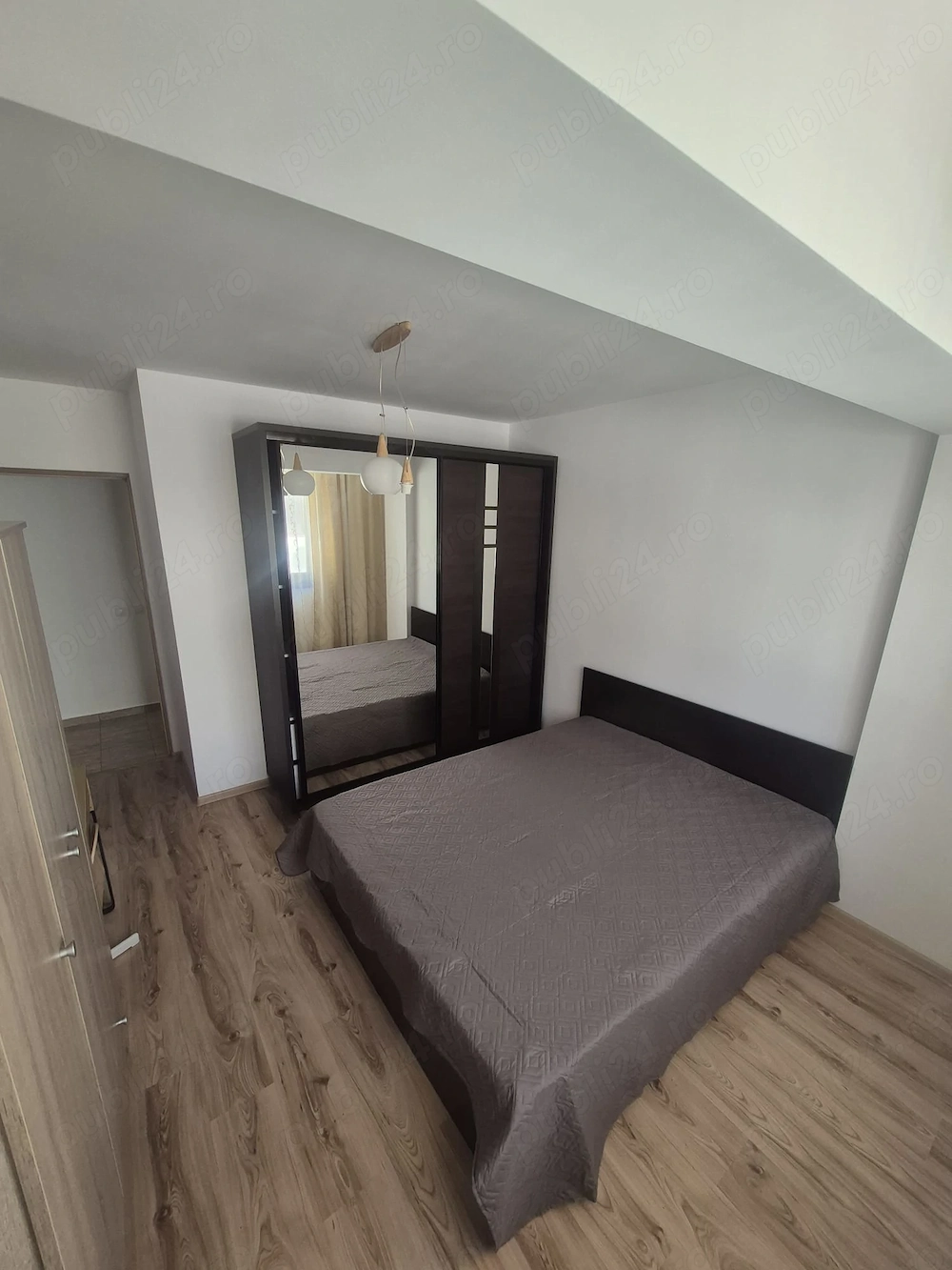 Închiriez apartament 2 camere 