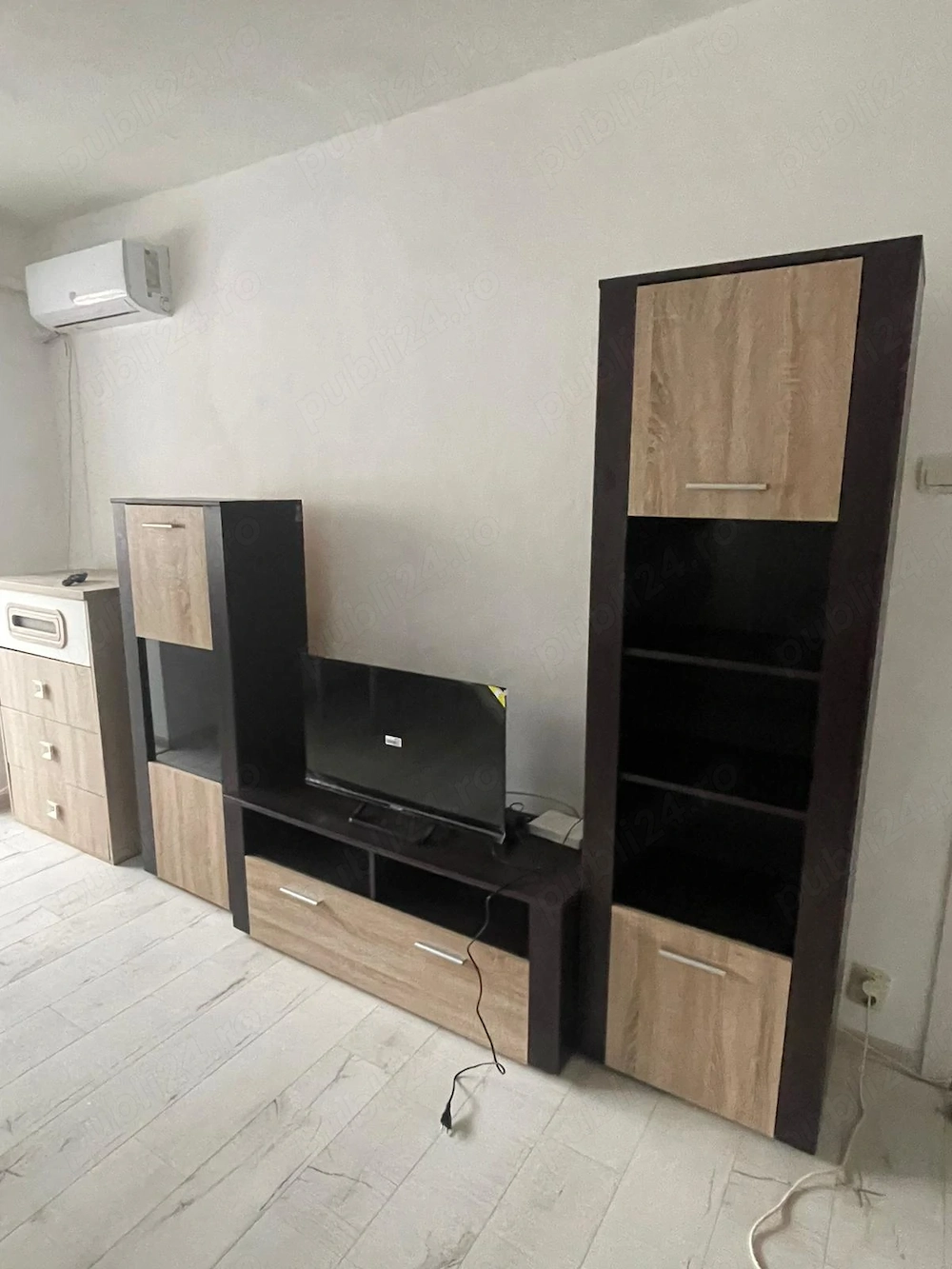 Închiriez apartament 