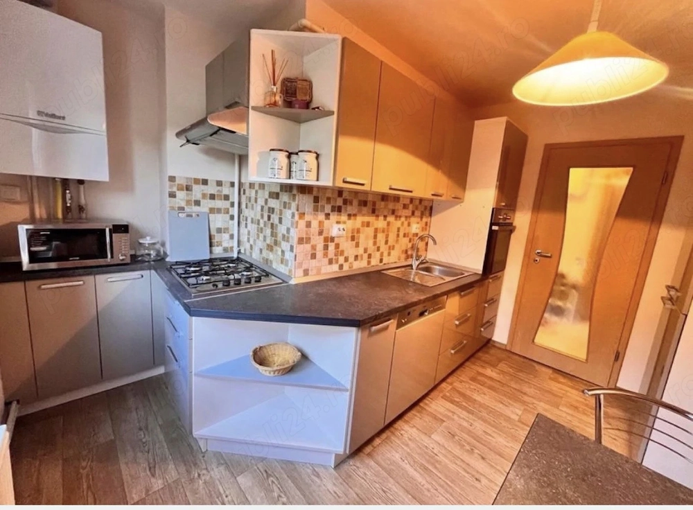 Proprietar! Apartament 3 camere   De vanzare   Zona Lipovei