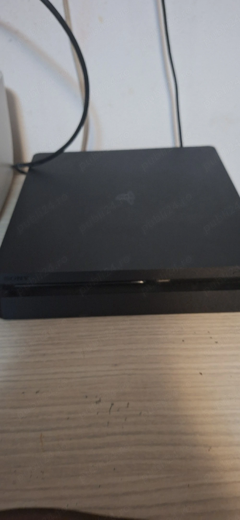 vând ps4 cu jocuri