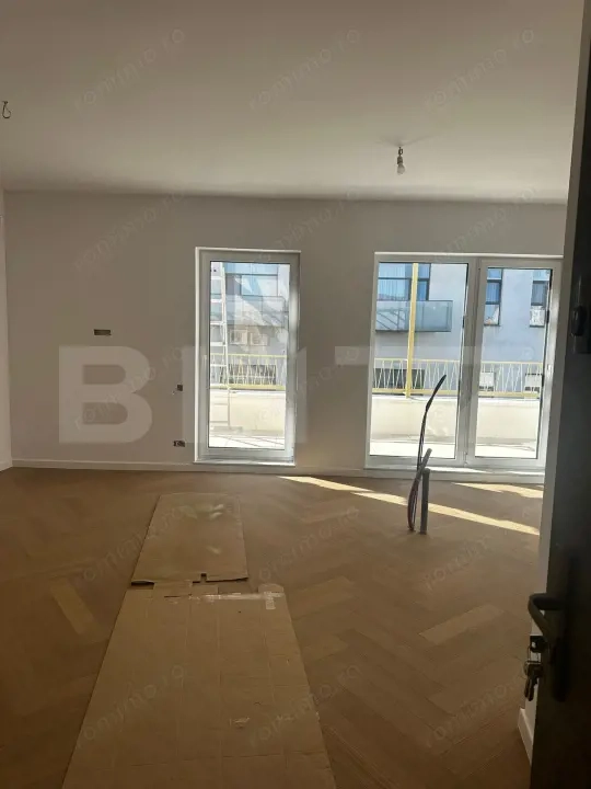 Apartament 4 camere 2 Bai 91 mp Terasa 23 mp FINISAT LUX zona Centrala